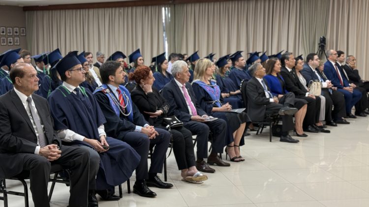 La Universidad de la Cuenca del Plata tituló a más de 40 profesionales de posgrado en Derecho Penal en Paraguay