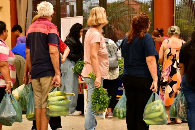 Hubo feria extraordinaria paippera en la previa de Año Nuevo