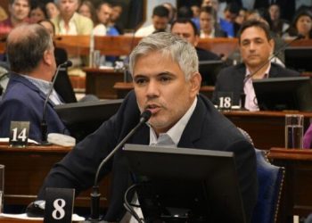 El diputado Miguel Montoya denunció un «ajuste encubierto» tras el aumento de la unidad tributaria