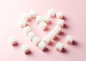 Alimentos “saludables” que no lo son: azúcar oculta, sal y grasas elevan los riesgos