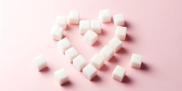 Alimentos “saludables” que no lo son: azúcar oculta, sal y grasas elevan los riesgos