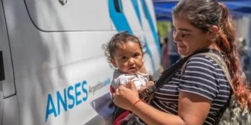 Según un informe, la AUH fue el único ingreso social que superó a la inflación