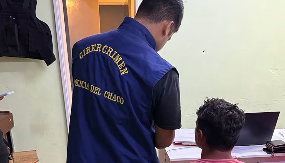 Tipeó mal el alias y envió por error más de 3 millones de pesos: la Policía rastreó al destinatario en Chaco y le exigió el dinero