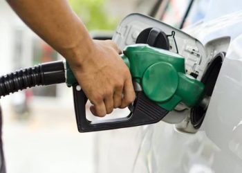 Renovaron descuentos del 30% para nafta y gasoil con hasta $25.000 de reintegro: qué ofrece cada banco