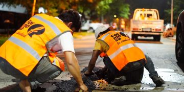 Baches en la ciudad: Intensifican el uso de asfalto en frío para agilizar la reparación de calles