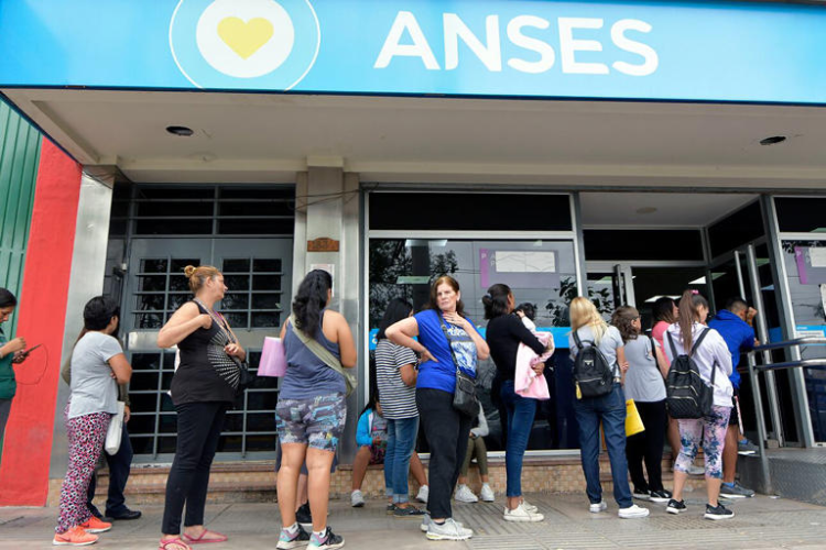Ayuda escolar anual 2026: ANSES confirmó cuánto se cobra, fechas claves y quiénes pueden tramitarla