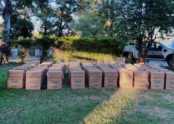 Inspeccionaban encomiendas y hallaron 35.000 atados de cigarrillos de origen extranjero y más de 3 kilos de marihuana