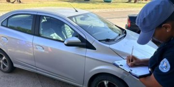 Se entregó a la policía el automovilista que atropelló a dos personas en el barrio Don Bosco