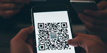 Cuidado al pagar: la nueva estafa con QR que vacía cuentas en segundos
