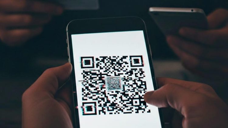 Cuidado al pagar: la nueva estafa con QR que vacía cuentas en segundos
