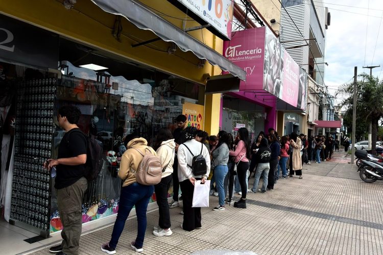 Aumentó la desocupación y apenas 4 de cada 10 formoseños participa del mercado laboral