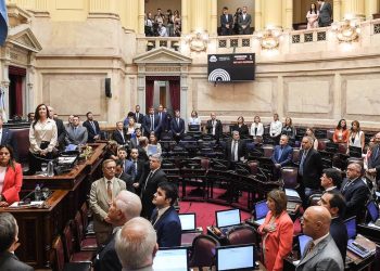 Vacaciones, despidos y banco de horas: qué cambia con el proyecto de reforma laboral que aprobaron los senadores