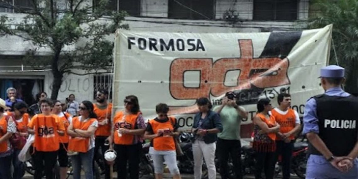 El gremio de Docentes Autoconvocados pidió a Gildo Insfrán un salario superior a los $ 2 millones