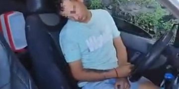 Pudo ser tragedia: el conductor del auto que terminó en el zanjón tenía 2,50 de alcoholemia