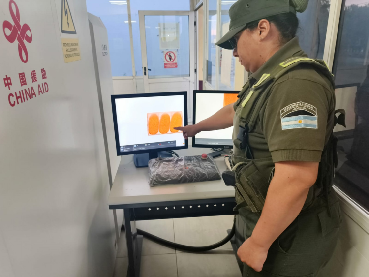Gendarmes detectaron más de 3 kilos de marihuana dentro de una encomienda