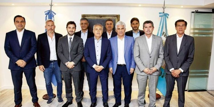 Encuesta: quiénes son los gobernadores con mejor y peor imagen del país