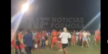 Hinchas y jugadores protagonizaron batalla campal tras un partido de fútbol amateur en Palo Santo