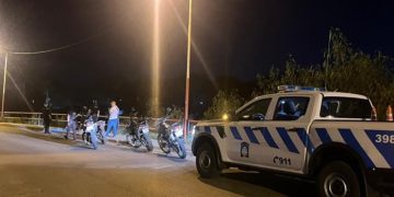 Sacan de circulación a una decena de motociclistas por ruidos molestos y desorden en Clorinda