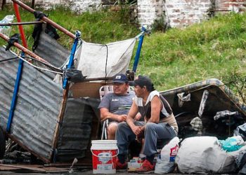 La pobreza bajó al 28,2% en el segundo semestre de 2025, según datos oficiales