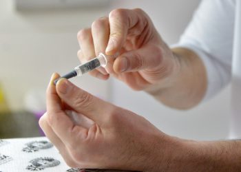 Salud inicia la campaña de vacunación antigripal en todo el país