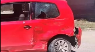 Auto y camioneta protagonizaron un fuerte siniestro vial cerca de escuela secundaria del San Francisco