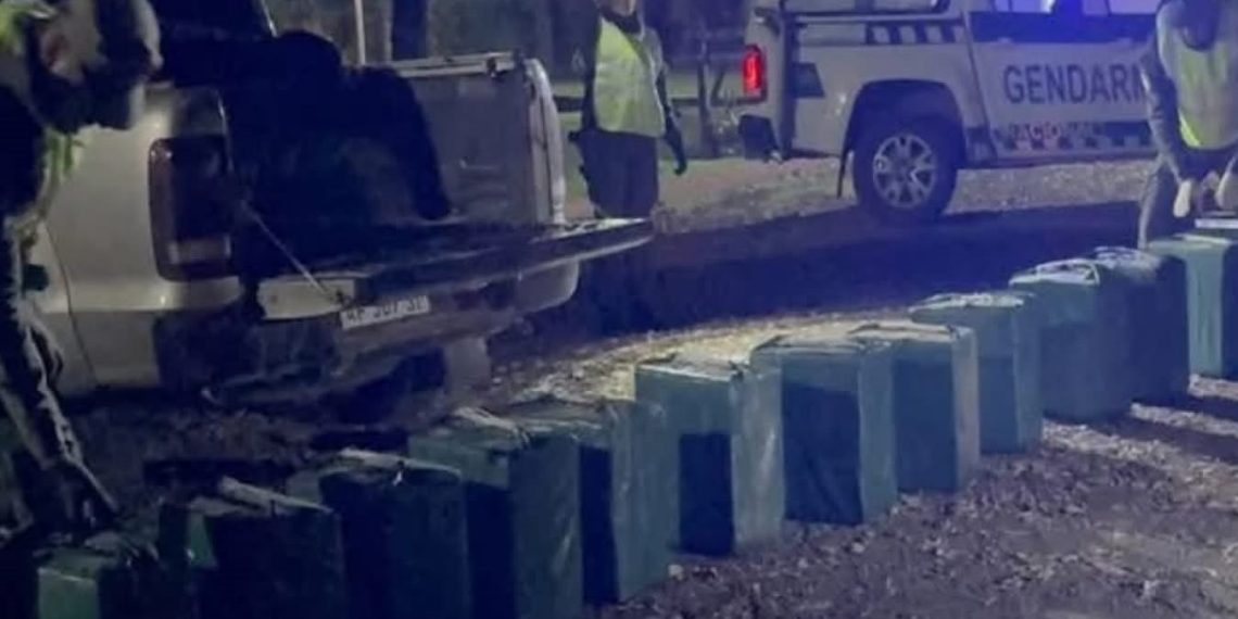 Gendarmería incautó en Santa Fe 456 kilos de cocaína de una camioneta procedente de Formosa