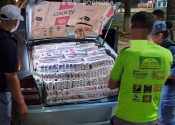 Secuestran auto con casi 1900 gruesas de cigarrillos ilegales en Subteniente Perín