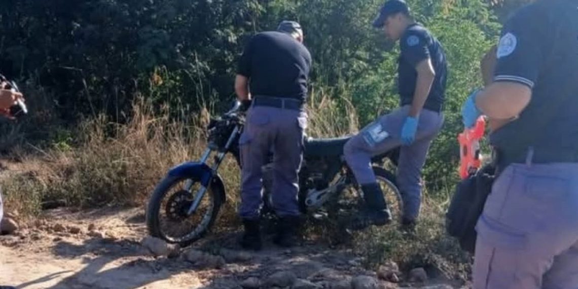 El Resguardo: motociclista murió tras chocar contra un montículo de tierra