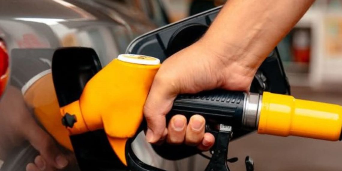Los combustibles subieron otro 4% y la súper ya supera los 1.800 pesos el litro