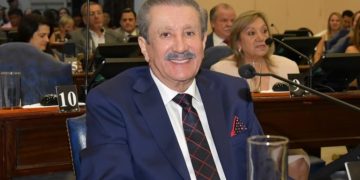 Armando Cabrera, el diputado eterno de Insfrán, acumula 13 cheques rechazados por $65 millones y deudas por más de $241 millones