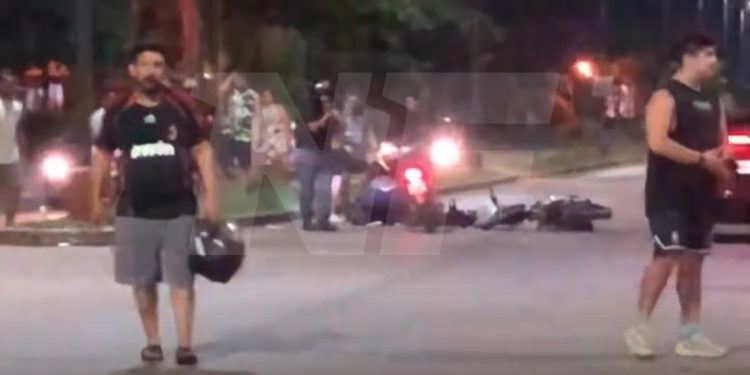 Motociclista fue embestido por otro que hacía «willy» y quedó grave: tras el siniestro el conductor temerario se fugó
