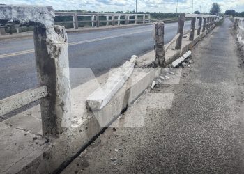 Vecinos señalan el deterioro del puente Blanco y piden soluciones