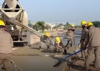 Ejecutan trabajos de mantenimiento en un tramo de la ruta provincial N° 9