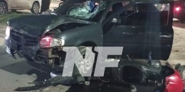 Un auto embistió a gran velocidad a un peatón en circuito 5