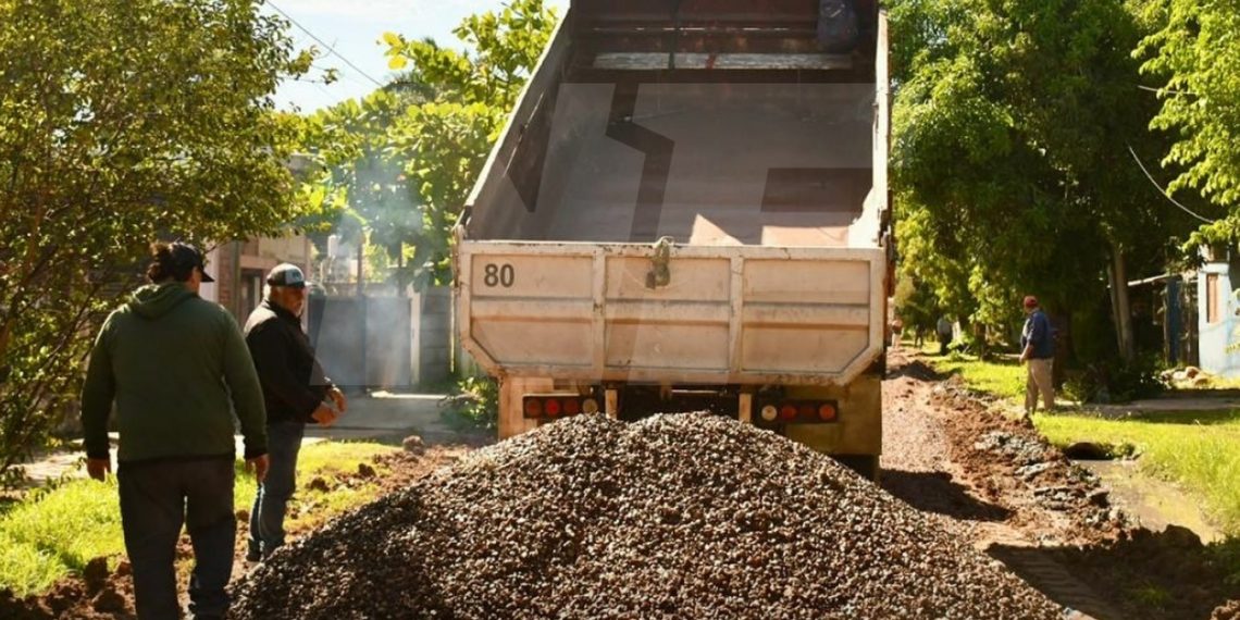 Trabajos integrales en San José Obrero con mejoras urbanas y enripiado de calles