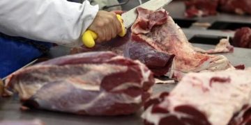 El consumo de carne cayó 10% en lo que va del 2026 y sigue en el nivel más bajo de los últimos 20 años