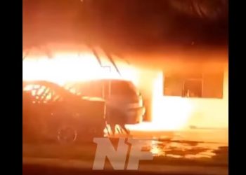 Investigan el incendio intencional de un vehículo en el barrio 17 de Octubre