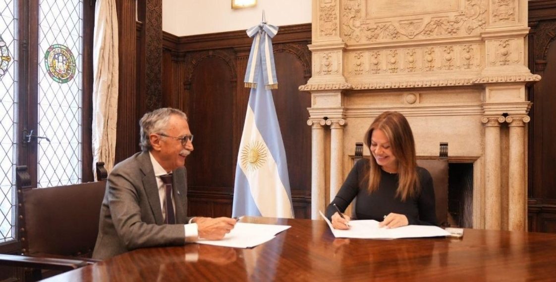 Simplifican el trámite de título de grado y matrícula nacional para profesionales de la salud