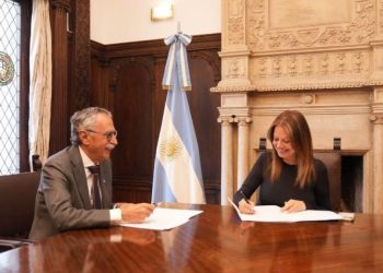 Simplifican el trámite de título de grado y matrícula nacional para profesionales de la salud