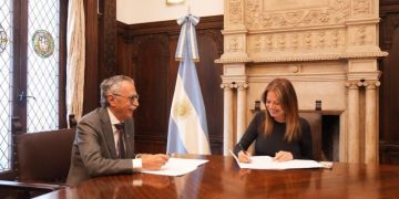 Simplifican el trámite de título de grado y matrícula nacional para profesionales de la salud