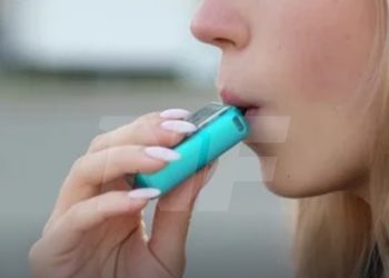 Levantan la prohibición y regulan la venta de vapeadores y productos de nicotina