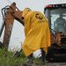 La municipalidad desplegó personal para desobstruir desagües tras lluvia