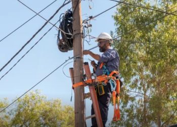 Anuncian cortes de luz en los barrios San Martín, Don Bosco e Independencia este domingo