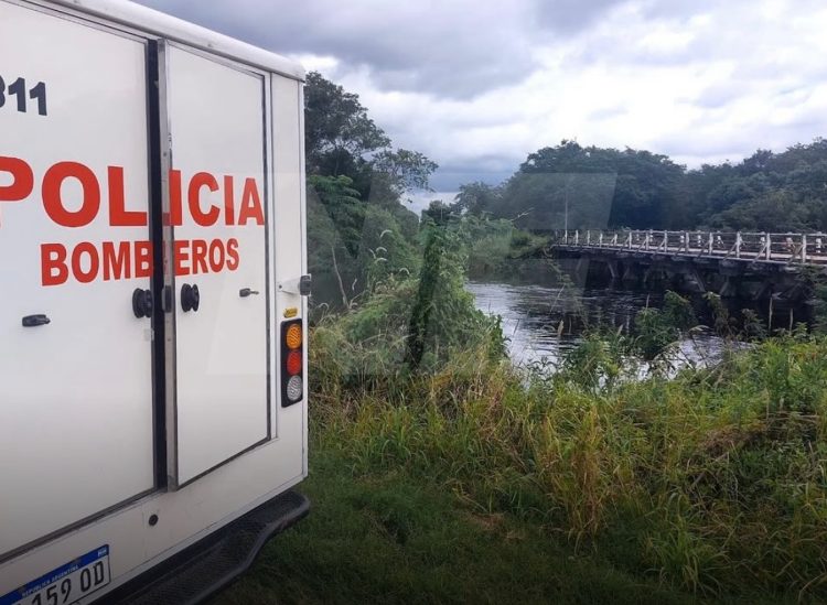 Hallaron el cuerpo de un hombre en el riacho Monte Lindo Grande