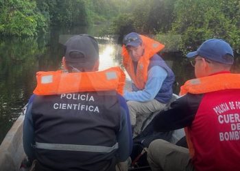 Hallaron sin vida a un policía tras el vuelco de una embarcación en Riacho He Hé