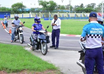 Licencias más exigentes: la ANSV lanza una matrícula nacional para instructores de motos