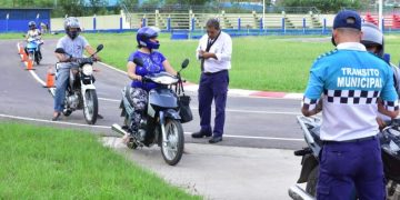 Licencias más exigentes: la ANSV lanza una matrícula nacional para instructores de motos
